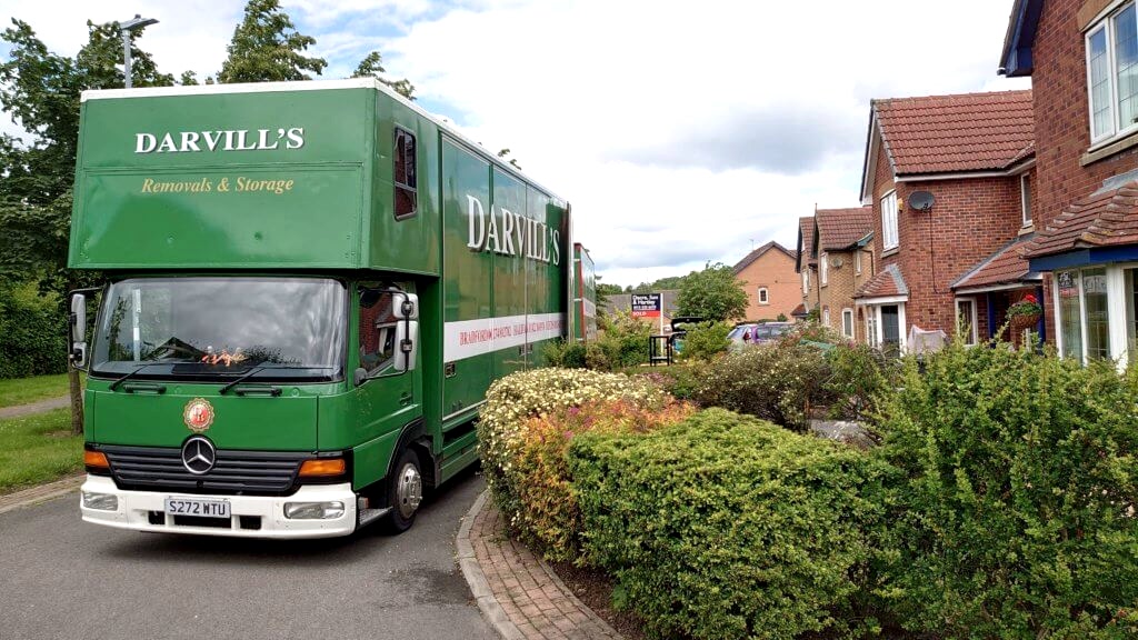 who needs to know that you are moving house.